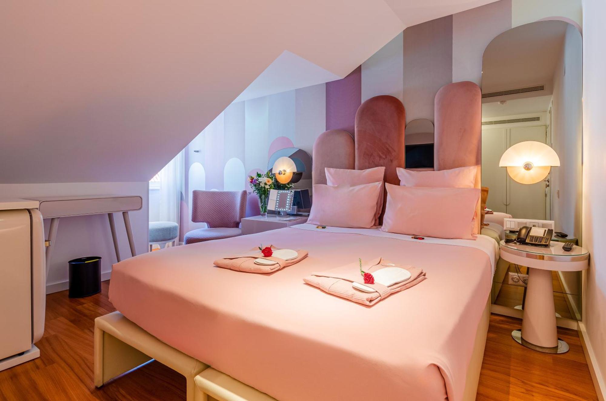 The 7 Hotel, Suites, & Lisboa